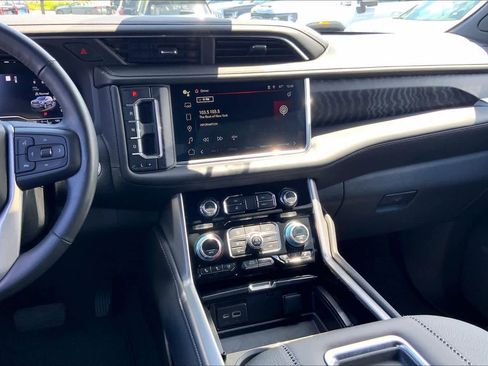 Used 2023 GMC Yukon Denali w/ Max Trailering Package AWD/4WD image 6