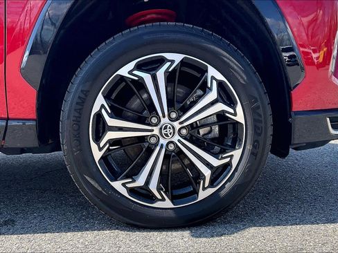 Used 2023 Toyota RAV4 XSE w/ Weather Package image 7