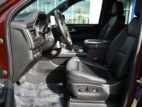 Used 2022 Chevrolet Tahoe LT w/ Luxury Package AWD/4WD image 13