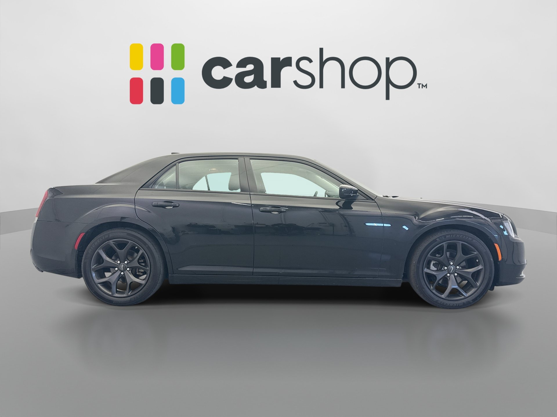 Used 2023 Chrysler 300 Touring w/ Sport Appearance Package RWD image 6