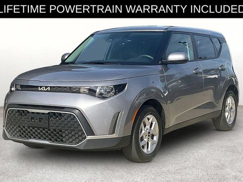 Used 2025 Kia Soul LX w/ LX Technology Package FWD image 9