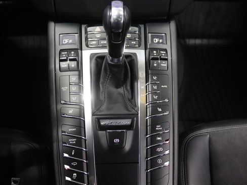 Used 2018 Porsche Macan GTS image 29