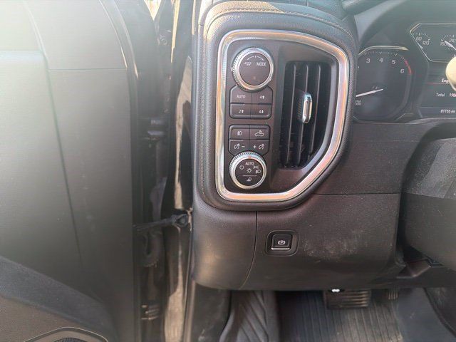 Used 2022 GMC Sierra 1500 AT4 w/ AT4 Preferred Package AWD/4WD image 12