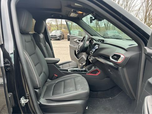 Used 2023 Chevrolet TrailBlazer RS w/ Sun and Liftgate Package image 21