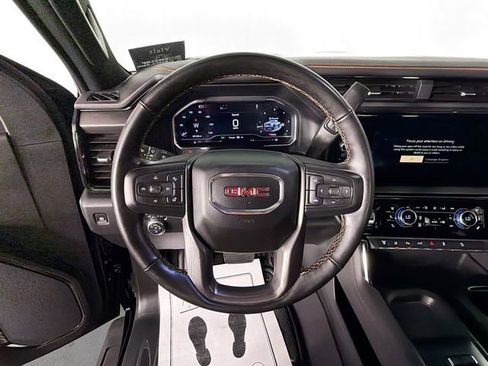 Used 2024 GMC Sierra 3500 AT4 w/ AT4 Premium Plus Package AWD/4WD image 11