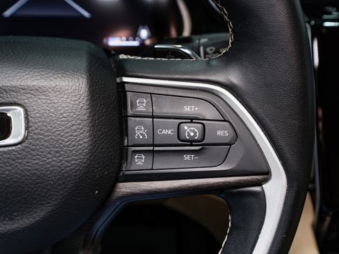 Used 2022 Jeep Grand Cherokee L Limited image 27