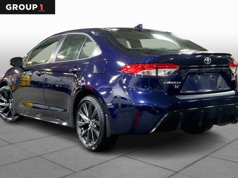 Used 2023 Toyota Corolla SE w/ SE Premium Package image 12