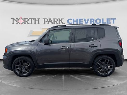 Used 2021 Jeep Renegade Latitude FWD image 6