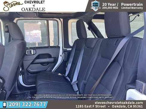 Used 2022 Jeep Wrangler Unlimited Sahara AWD/4WD image 28