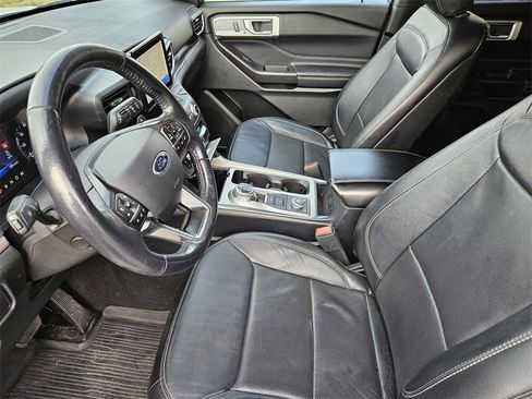 Used 2020 Ford Explorer Limited image 10