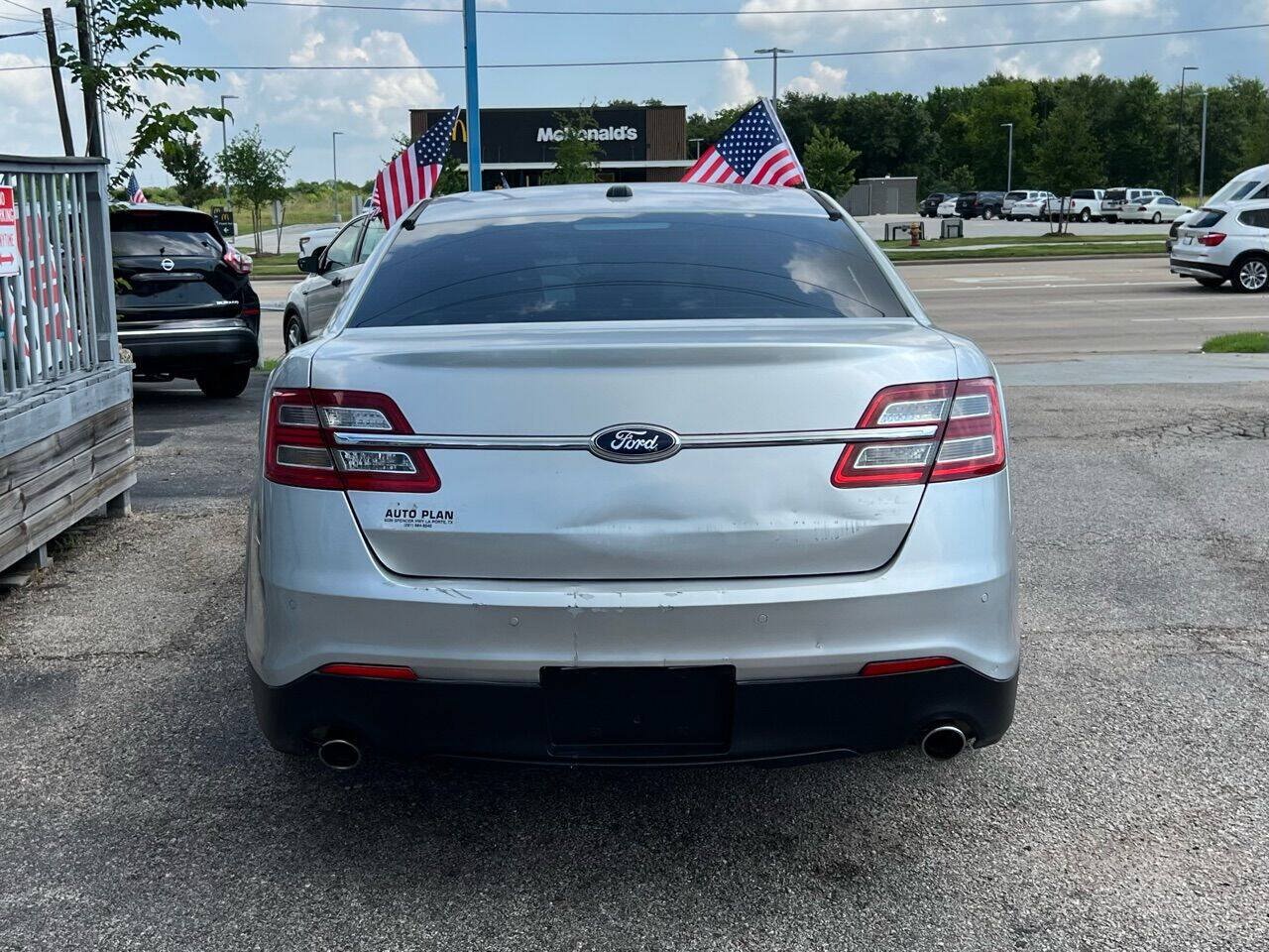 Used 2014 Ford Taurus SEL FWD image 7