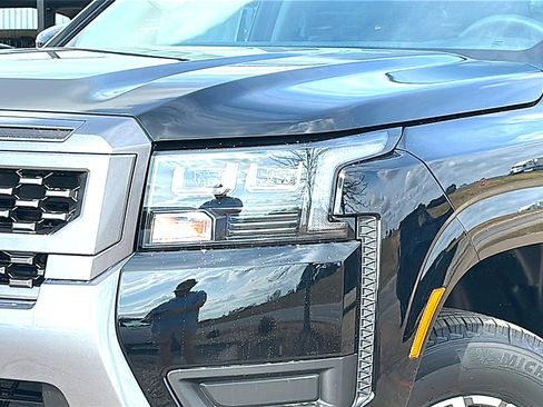 New 2026 Nissan Frontier SV w/ SV Convenience Package image 4