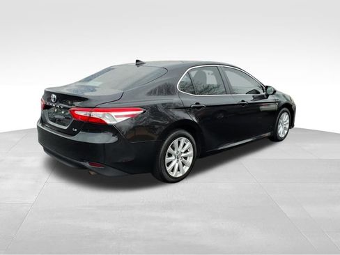 Used 2019 Toyota Camry L image 26