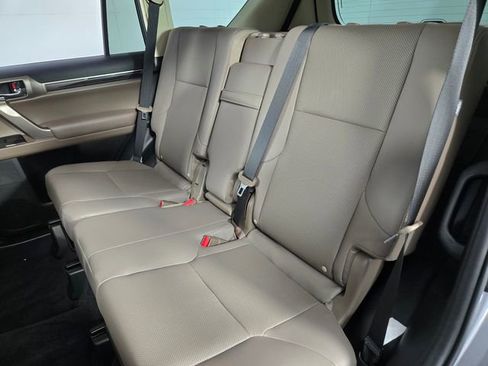 Used 2021 Lexus GX 460 Premium image 16