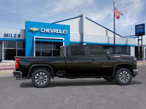 New 2026 Chevrolet Silverado 2500 LT image 5