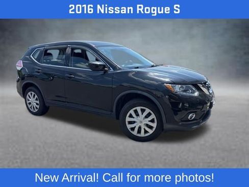 Used 2016 Nissan Rogue S AWD/4WD image 1