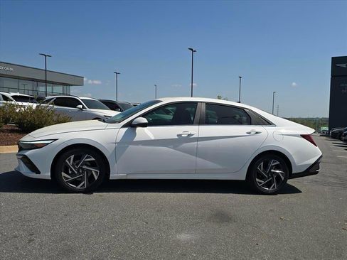 New 2026 Hyundai Elantra Limited w/ Cargo Package FWD image 6