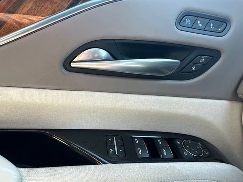 Certified 2023 Cadillac Escalade Premium Luxury Platinum w/ Heavy-Duty Trailer Package AWD/4WD image 17