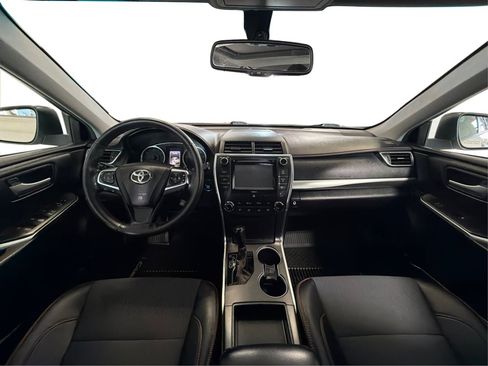 Used 2017 Toyota Camry SE w/ Moonroof Package FWD image 27