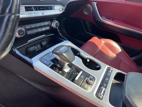 Used 2018 Kia Stinger GT2 AWD/4WD image 27