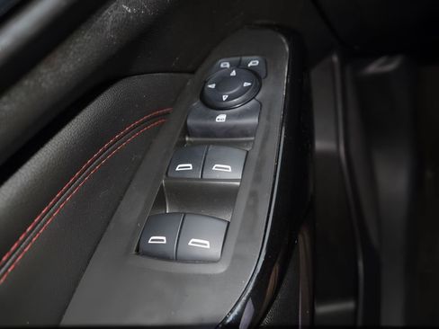Certified 2024 Chevrolet Trax RS FWD image 19