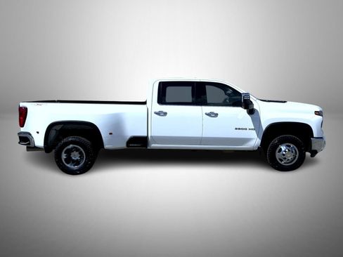 Certified 2024 Chevrolet Silverado 3500 LTZ w/ LTZ Convenience Package AWD/4WD image 4