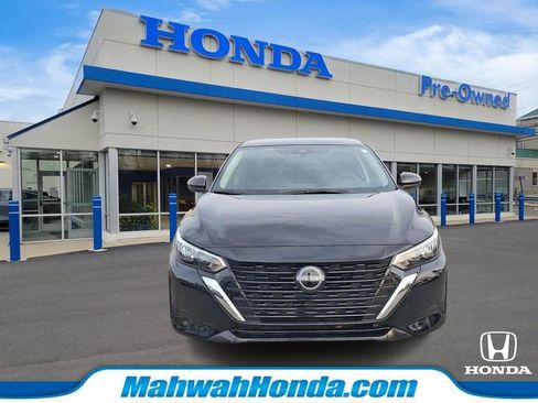 Used 2025 Nissan Sentra S FWD image 2