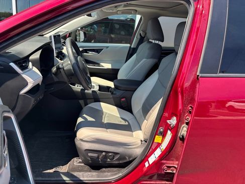 Used 2022 Toyota RAV4 XLE Premium AWD/4WD image 13