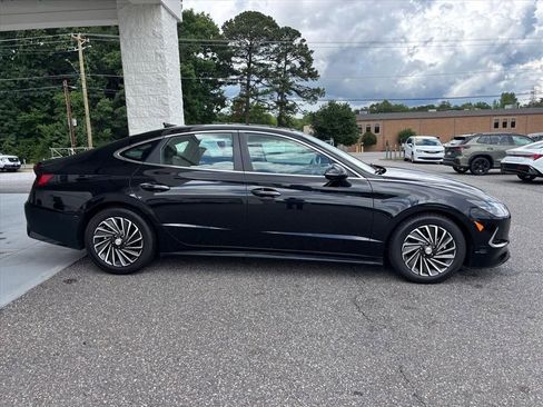 Used 2023 Hyundai Sonata Limited w/ Cargo Package FWD image 20
