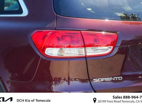 Used 2017 Kia Sorento FWD w/ LX Convenience Package image 1