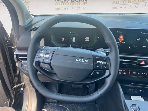 New 2026 Kia Sportage EX AWD/4WD image 12