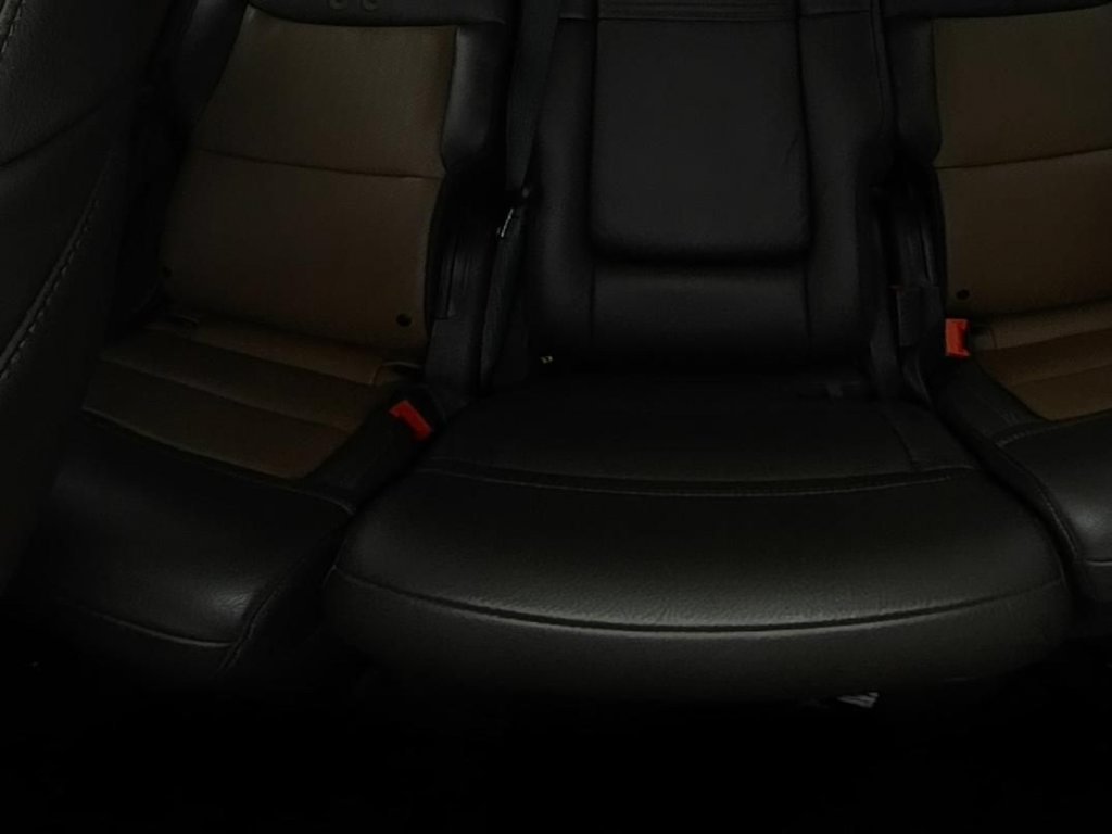 Used 2022 Ford Explorer King Ranch w/ Premium Technology Package RWD image 13
