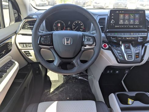 Used 2026 Honda Odyssey Elite image 11