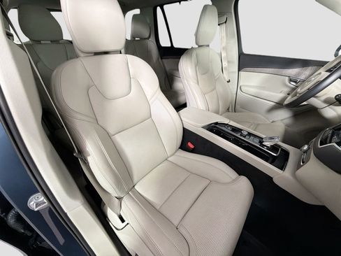 Certified 2023 Volvo XC90 B6 Ultimate w/ Protection Package Premier image 30