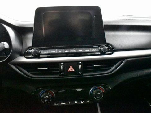 Used 2019 Kia Forte LXS image 21