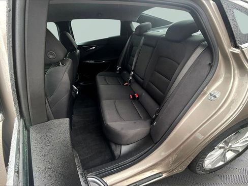 Used 2025 Chevrolet Malibu LT image 25