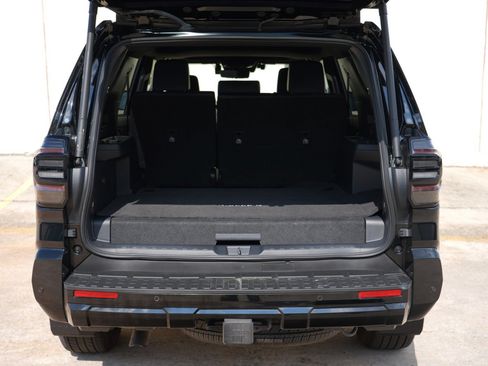 Used 2025 Toyota 4Runner Platinum AWD/4WD image 10