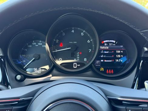 Used 2026 Porsche Macan AWD/4WD image 15
