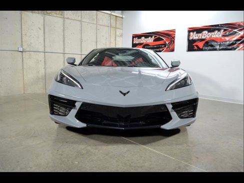 Used 2024 Chevrolet Corvette Stingray Preferred Cpe w/ Stealth Interior Trim Package image 3