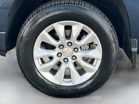 Used 2022 Chevrolet Silverado 1500 Custom AWD/4WD image 29