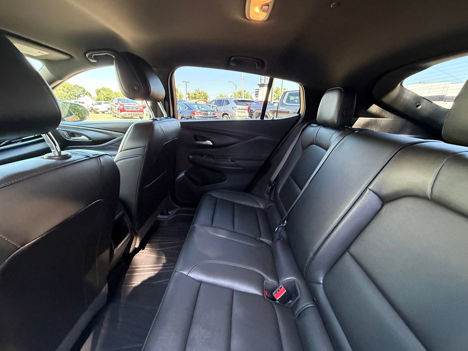 Used 2024 Buick Envista Sport Touring w/ Convenience I Package FWD image 5