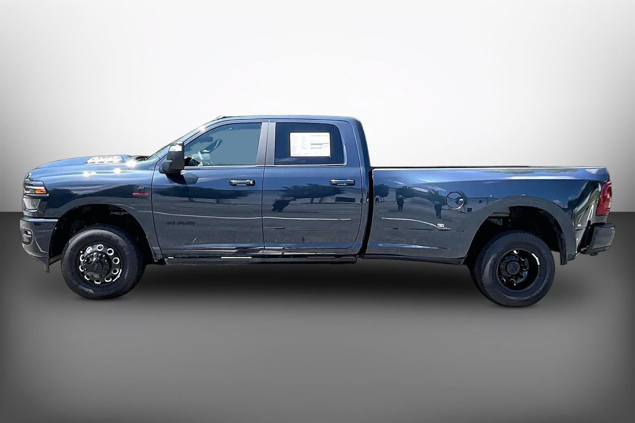 New 2026 RAM 3500 Laramie AWD/4WD image 5