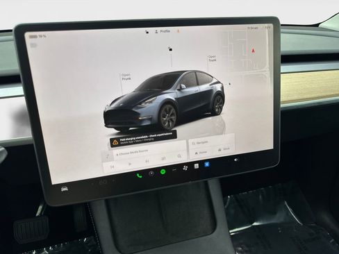 Used 2025 Tesla Model Y Long Range AWD/4WD image 62