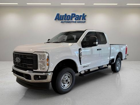 New 2026 Ford F350 XL w/ XL Chrome Package image 3
