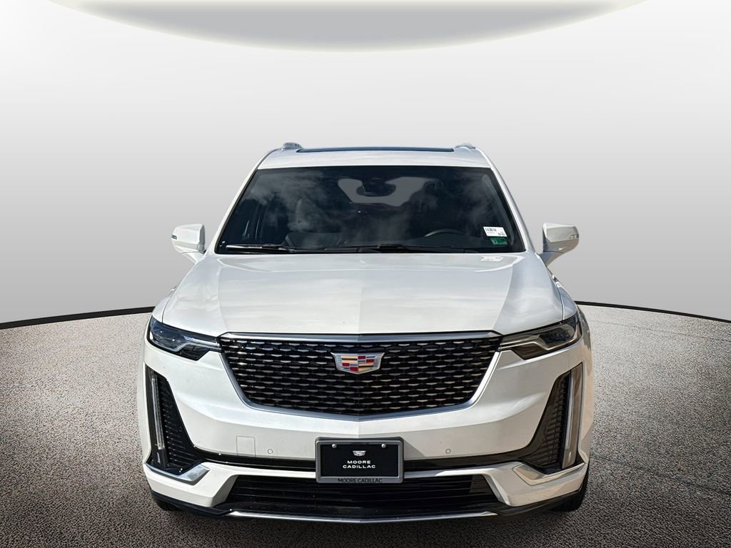 New 2025 Cadillac XT6 Luxury FWD image 6