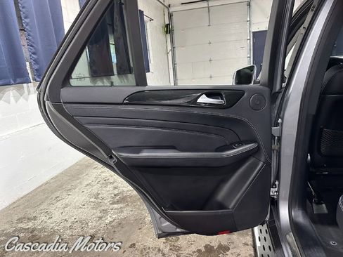 Used 2015 Mercedes-Benz ML 400 4MATIC image 22