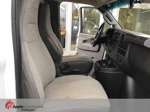 Used 2018 Chevrolet Express 2500 w/ Driver Convenience Package image 17