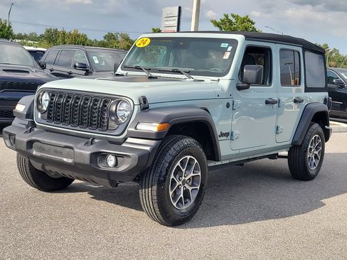 Used 2024 Jeep Wrangler Unlimited Sport AWD/4WD image 2