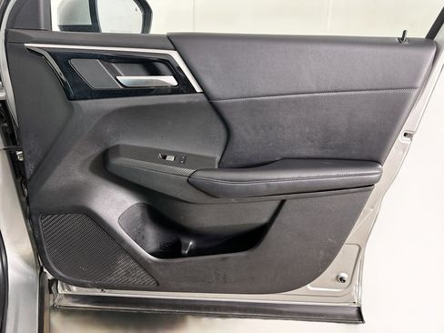 Used 2023 Mitsubishi Outlander SE image 33