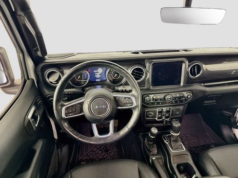 Used 2021 Jeep Wrangler Unlimited Sahara AWD/4WD image 15